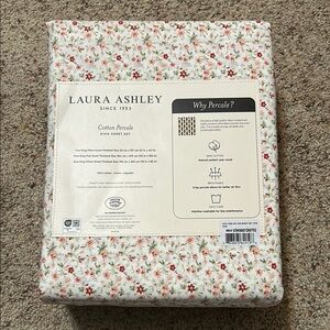 Laura ashley king sheet set with flowers